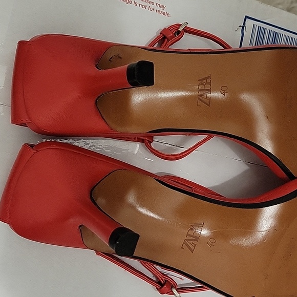 ZARA -ANKLE STRAP SANDAL - Picture 3 of 7